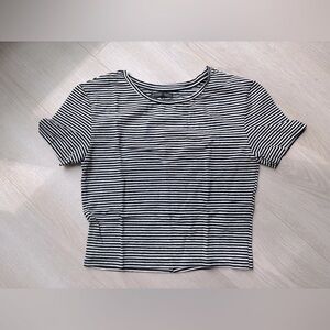 3/$25 ZARA | Black and White Striped Crop Baby Tee M
